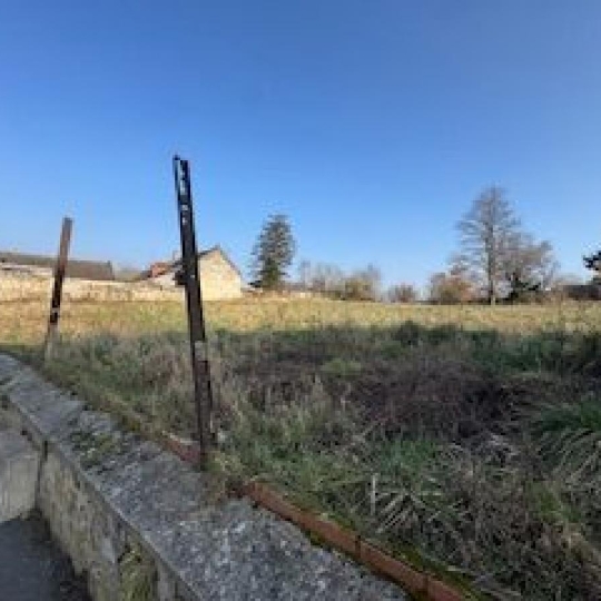  LE VASE IMMOBILIER : Ground | CIRY-SALSOGNE (02220) | 2 100 m2 | 109 000 € 