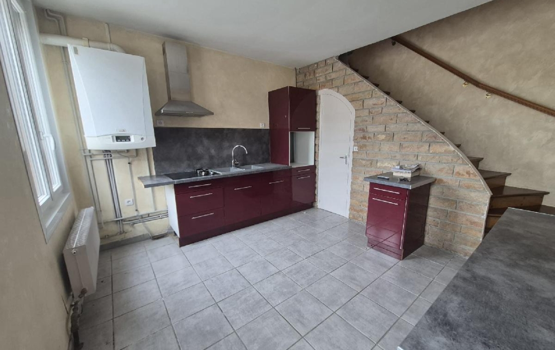 LE VASE IMMOBILIER : Appartement | VENIZEL (02200) | 61 m2 | 615 &euro; 