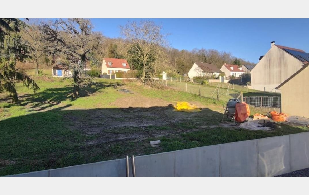 LE VASE IMMOBILIER : Ground | VIC-SUR-AISNE (02290) | 759 m2 | 60 000 € 