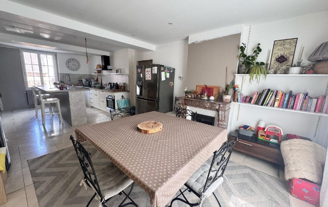 LE VASE IMMOBILIER : Maison / Villa | SAINT-CHRISTOPHE-A-BERRY (02290) | 293 m2 | 275 000 € 