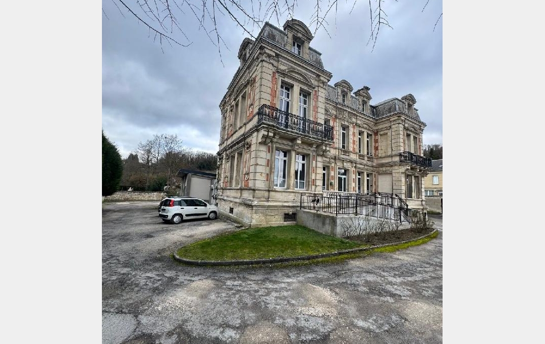 LE VASE IMMOBILIER : Immeuble | VAILLY-SUR-AISNE (02370) | 457 m2 | 819 000 &euro; 