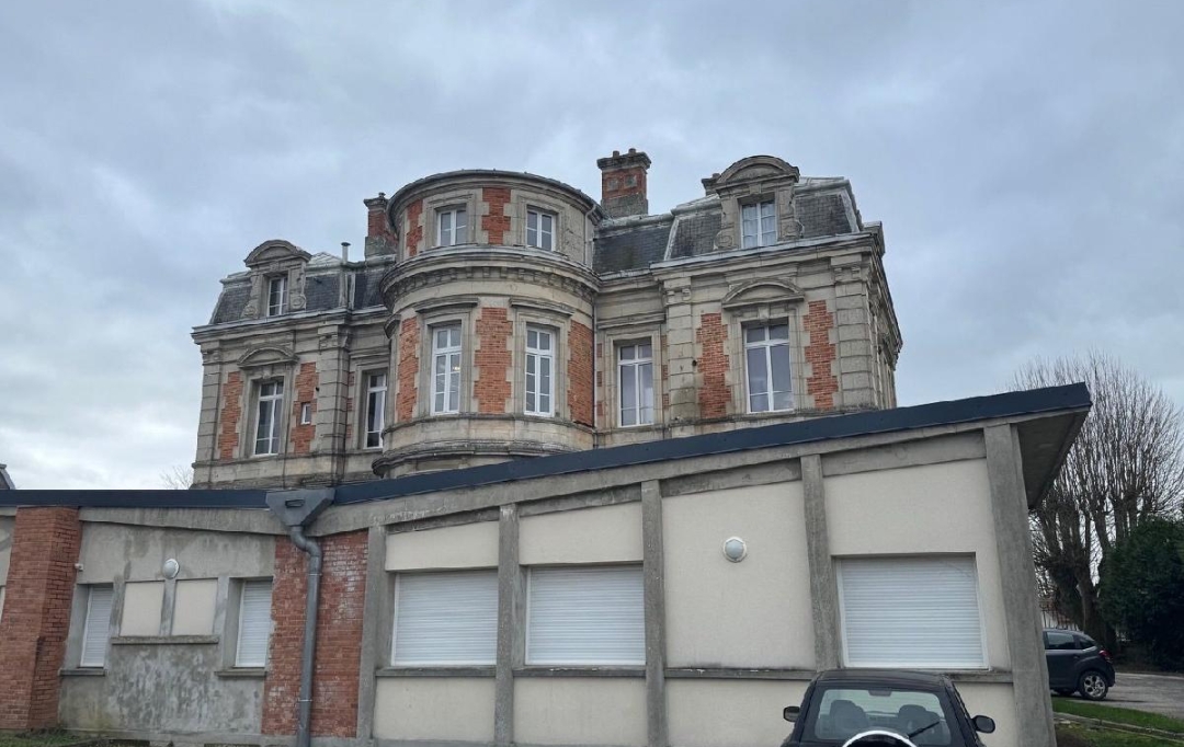 LE VASE IMMOBILIER : Immeuble | VAILLY-SUR-AISNE (02370) | 457 m2 | 819 000 &euro; 