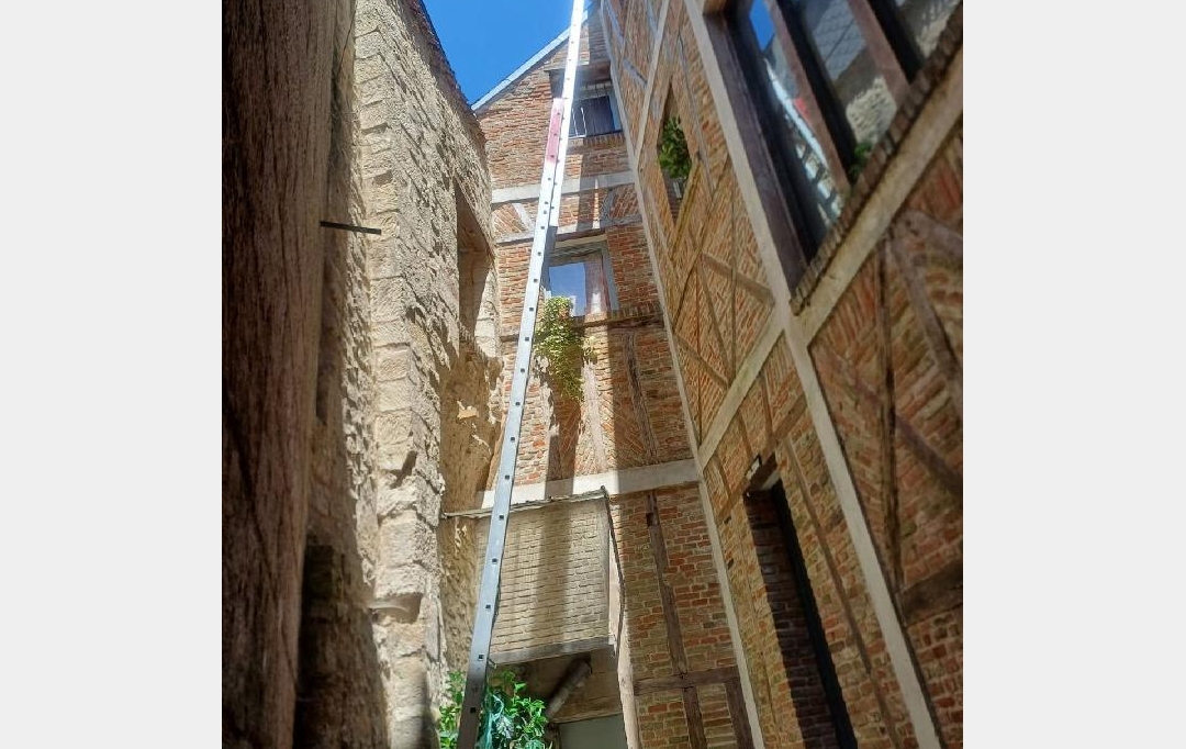 LE VASE IMMOBILIER : Immeuble | LAON (02000) | 340 m2 | 285 000 &euro; 