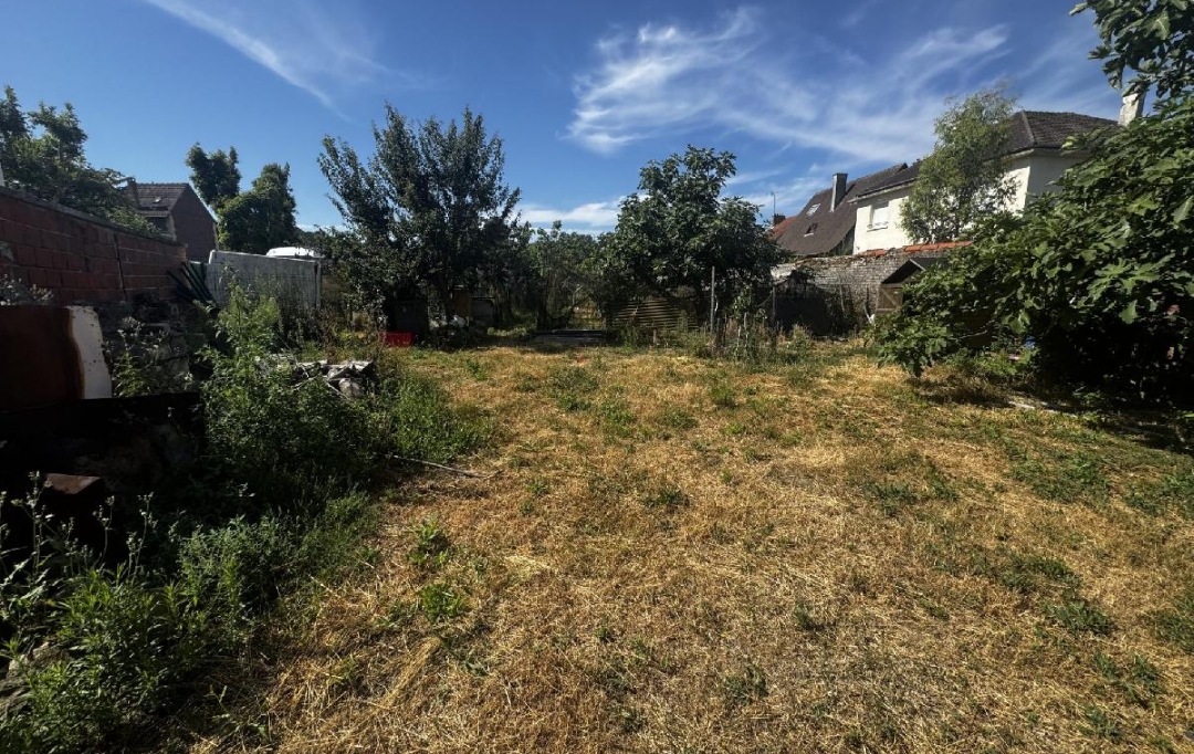 LE VASE IMMOBILIER : Immeuble | SOISSONS (02200) | 274 m2 | 213 000 &euro; 